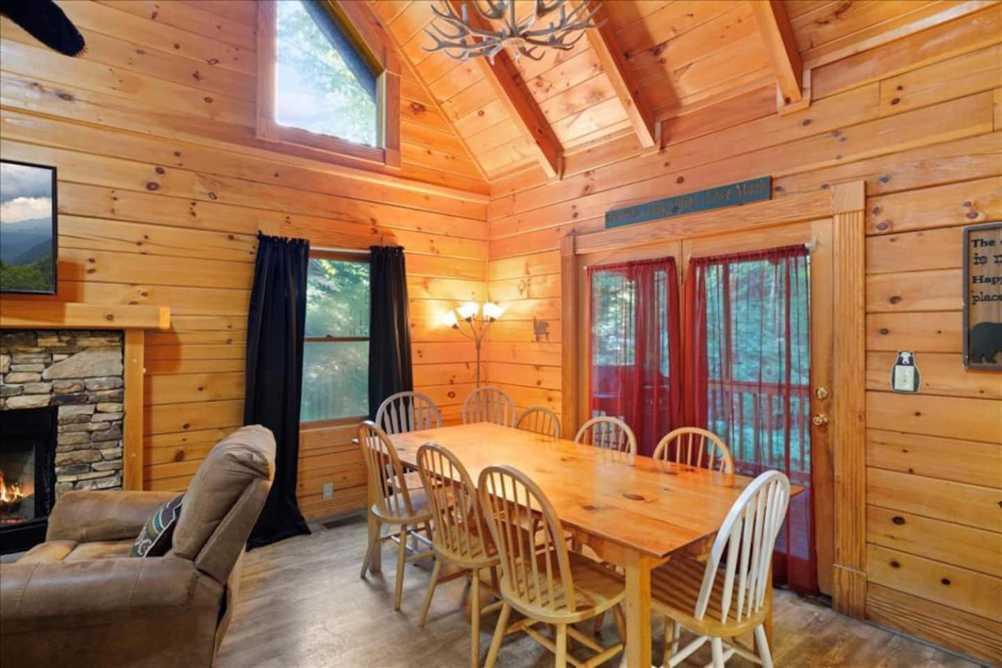5Br Smoky Cabin Hot Tub, Games, 1 Mi To Parkway Pigeon Forge Exterior photo