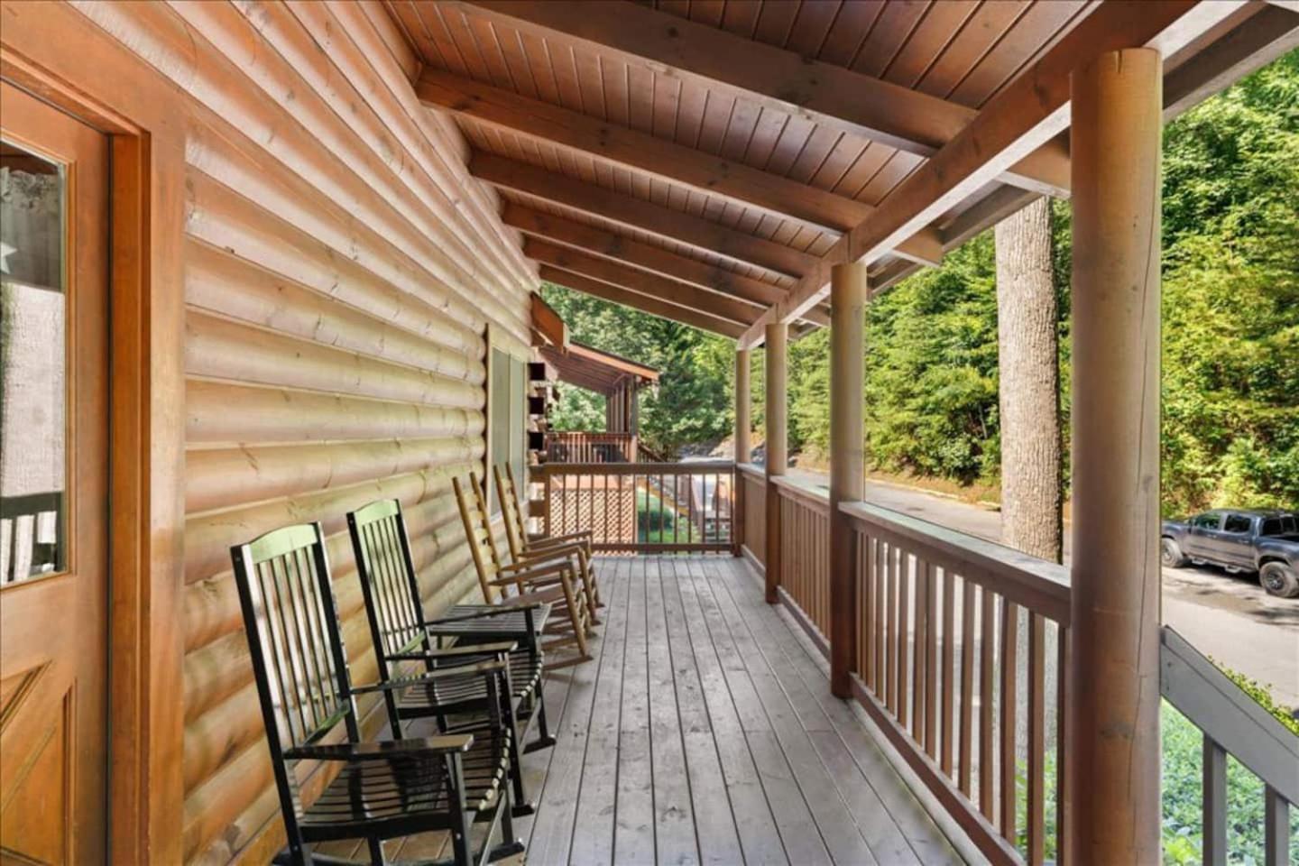 5Br Smoky Cabin Hot Tub, Games, 1 Mi To Parkway Pigeon Forge Exterior photo