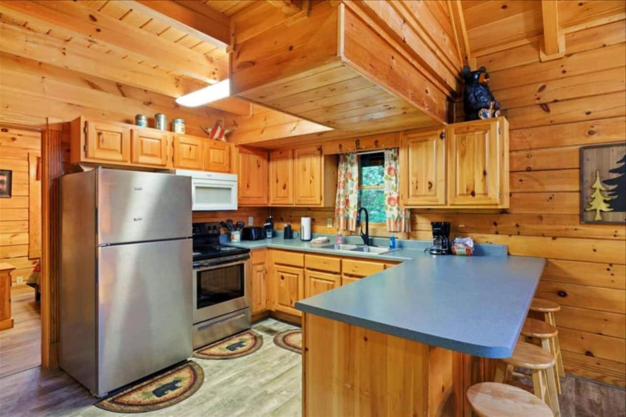 5Br Smoky Cabin Hot Tub, Games, 1 Mi To Parkway Pigeon Forge Exterior photo
